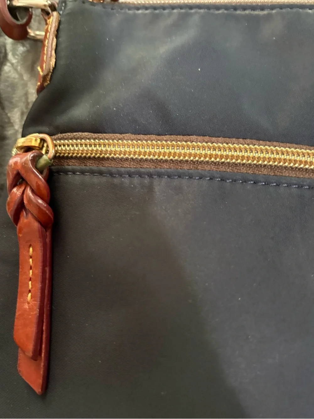 Dooney & Bourke slim navy